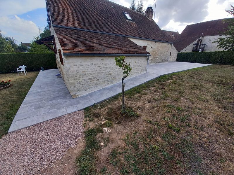 Création d une grande terrasse , avec un carrelage de 1,40mx0,40m