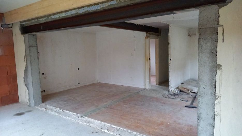 Suppression d'un mur porteur avec pose d'un IPN agrandissement maison de l'intérieur Suppression d'un mur porteur avec pose d'un IPN agrandissement maison de l'intérieur